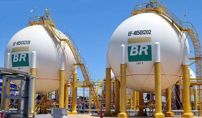 Brazilská ropná společnost Petrobras se zbavila majetku v hodnotě 197 miliard Kč