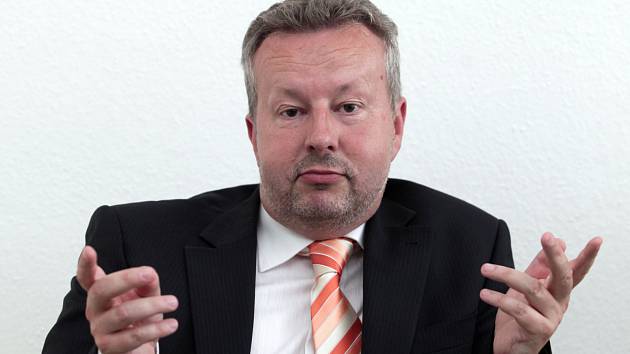 Ministr Brabec: Z prodeje emisních povolenek může být v modernizačním fondu 100 miliard Kč