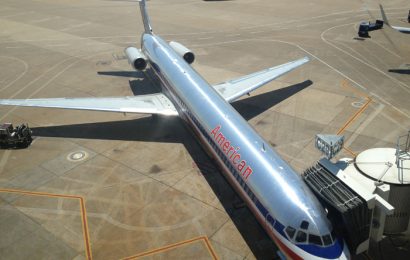 American Airlines vyřadily poslední MD-80, EgyptAir uvedl A220 a Mesa Air zvažuje Mitsubishi SpaceJet M100