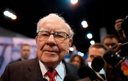 Warren Buffett’s Berkshire Hathaway Liquidates All US Airlines Holdings