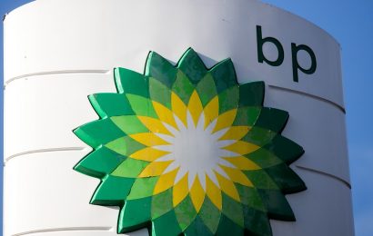 Britský ropný gigant BP ohlásil rekordní ztrátu 6,7 mld. USD