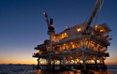IEA snížila výhled poptávky po ropě