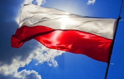 Polská vláda zvažuje daň z tržeb velkých korporací