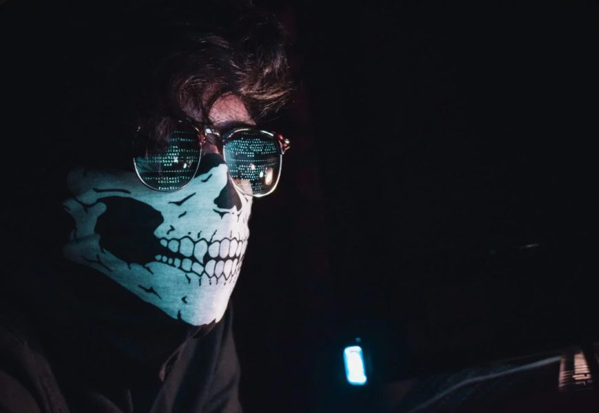 DeFi hacky na rekordní hodnotě 1,6 miliardy dolarů