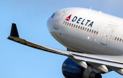 Delta loses $363 million