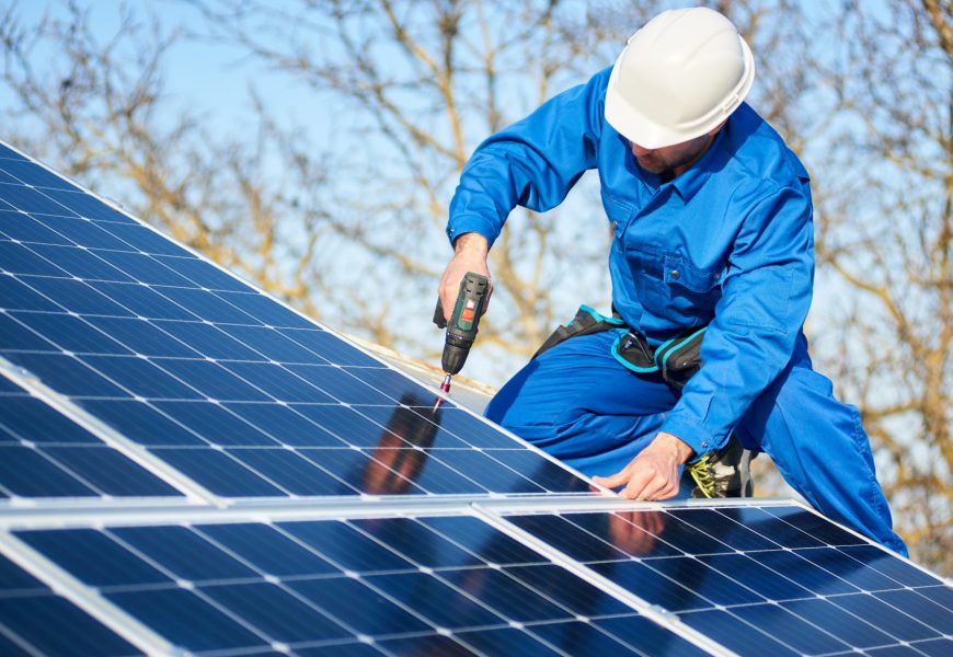 Porovnání podmínek fotovoltaických firem