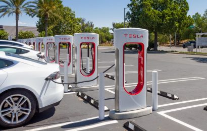 Tesla’s supercharger deals with GM, Ford