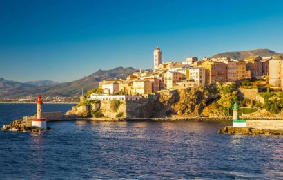 Korsika: 22 domů vyletělo do vzduchu, útočila Korsická národně-osvobozenecká fronta