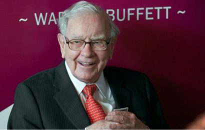 Berkshire Hathaway: Investment Loss of $24.1 Billion, Cash $157 Billion