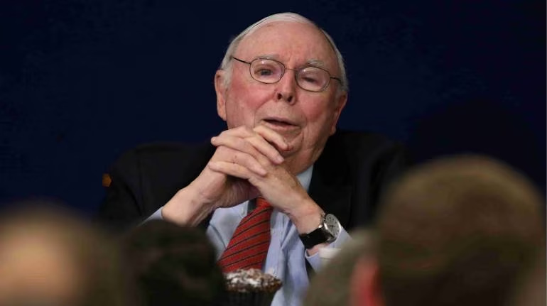 Odešel Charlie Munger, pravá ruka Warrena Buffetta