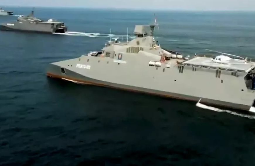 IRGC Navy Takes Delivery of Two New Stealth Warships