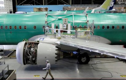 FAA audit produkce Boeingu 737 MAX zjistil desítky problémů
